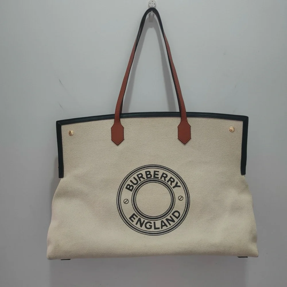 Burberry Beige and Black Tote with Tan Straps - Picture 4 of 11